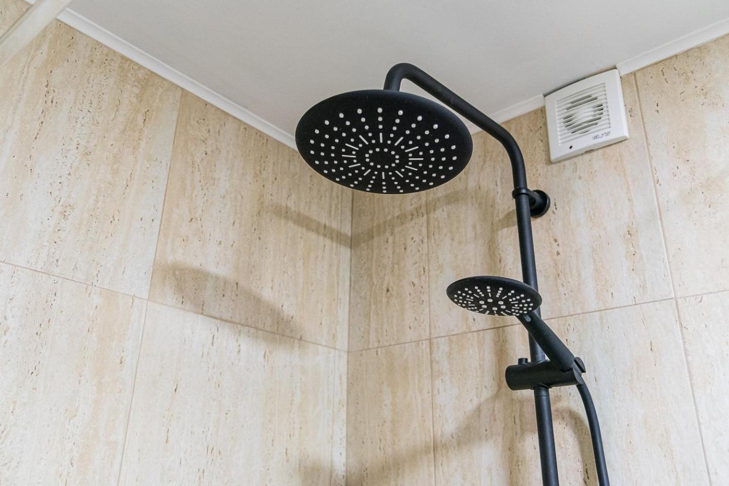 Отель Guestready - Charming Stone Wall Retreat Вила-Нова-ди-Гая Экстерьер фото